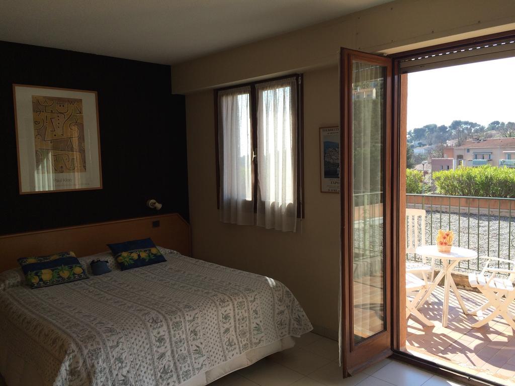Mas De Vence - Hotel-Restaurant Экстерьер фото
